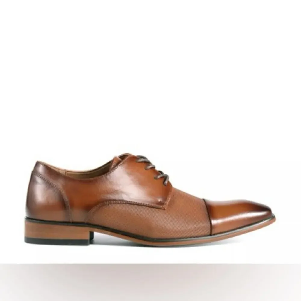 NEW! GUESS Men's Shelly Cap Toe Lace Up Dress Oxfords